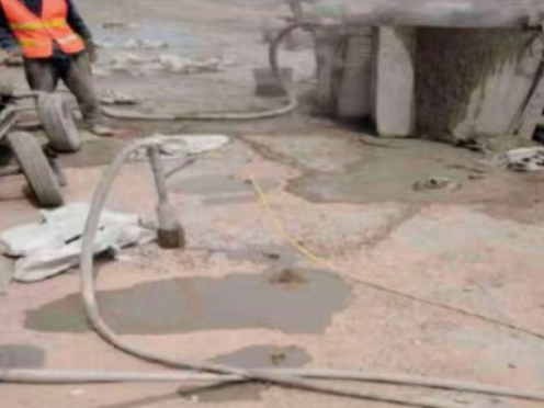 端州水泥混凝土路面板底注浆技术 路面脱空注浆整治方案